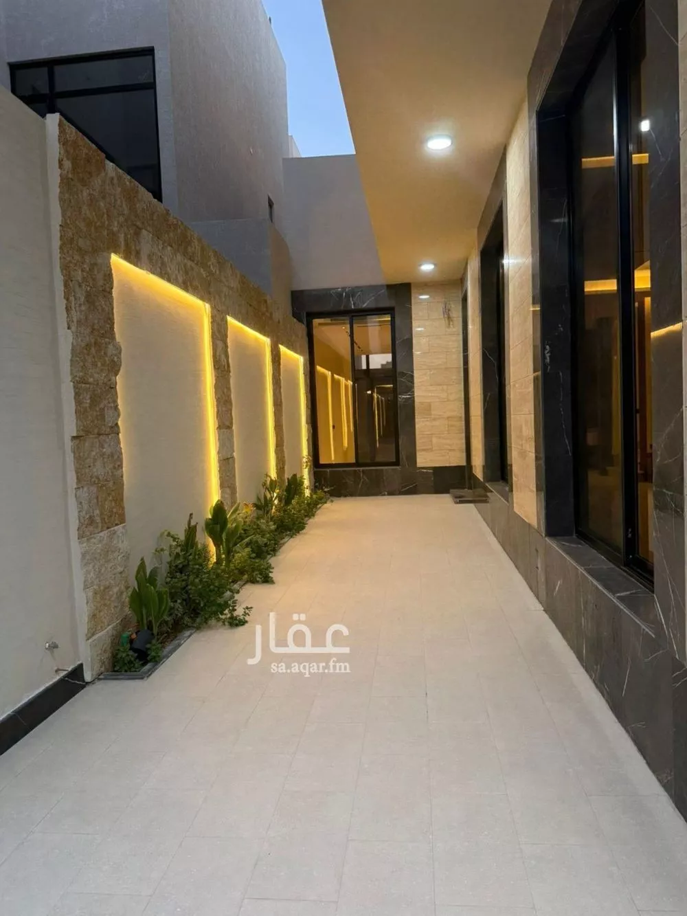 فيلا 5 غرف في النرجس 12