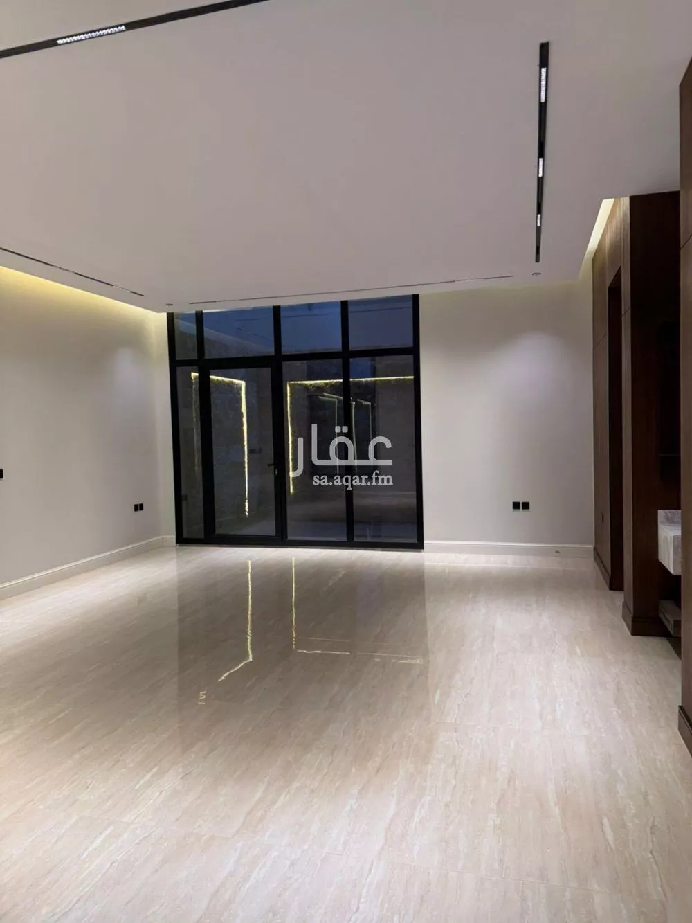 فيلا 5 غرف في النرجس 4