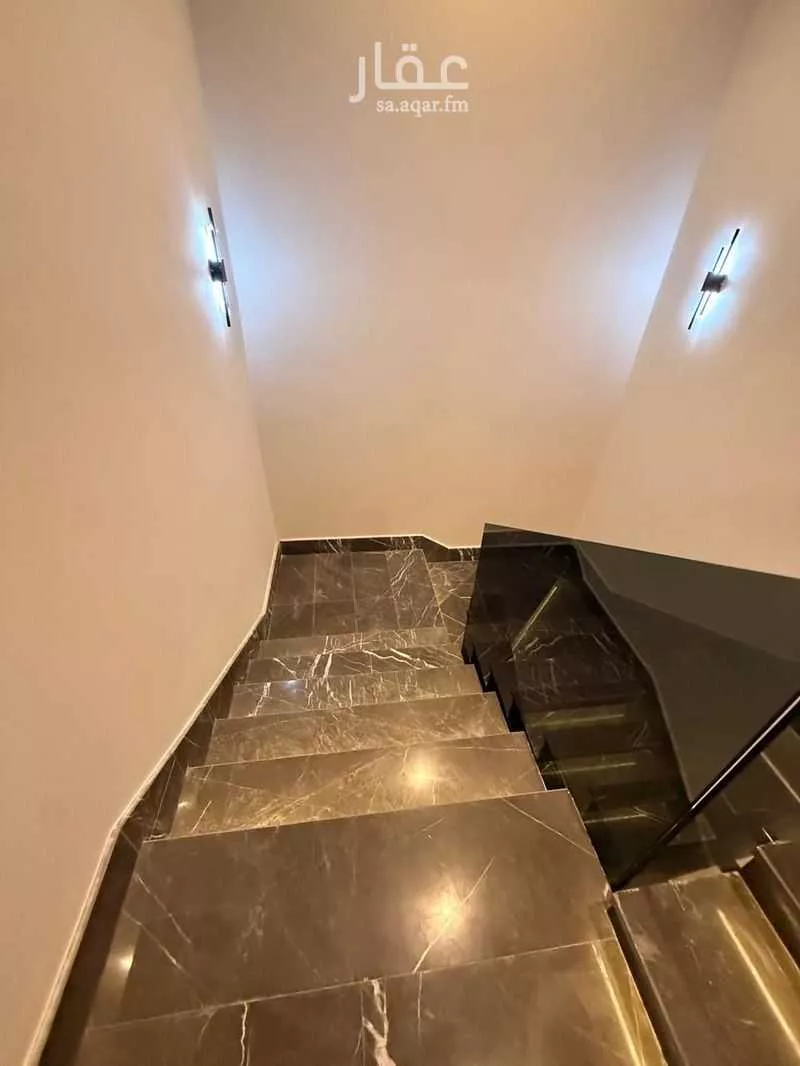 فيلا 3 غرف في الخليج 8