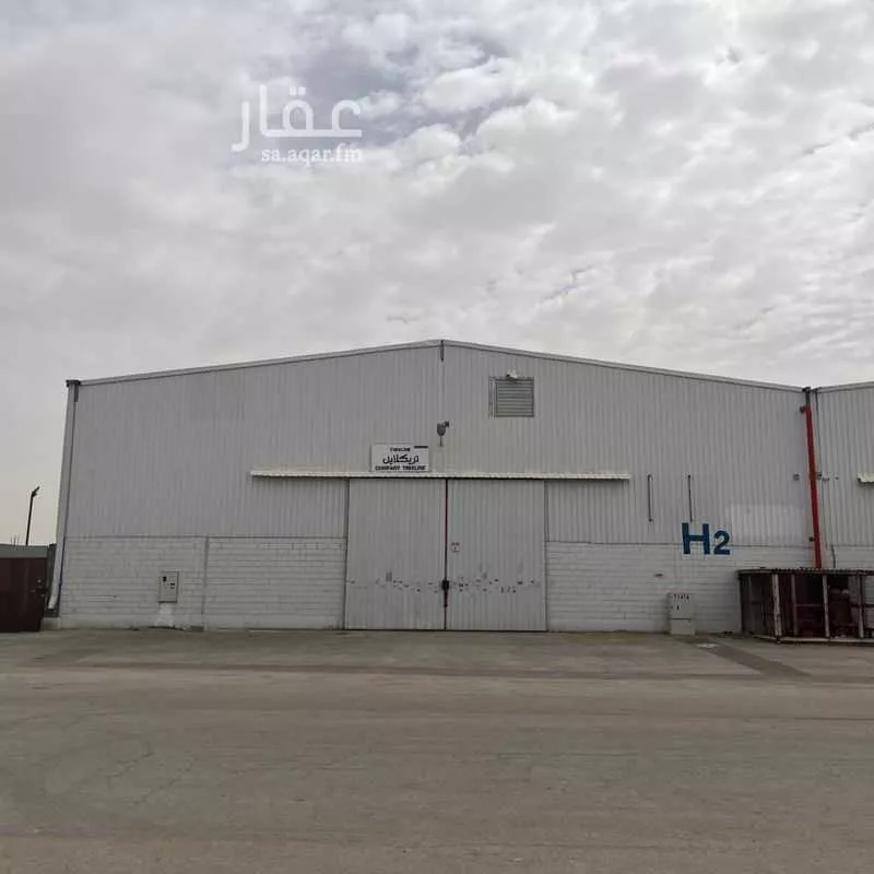 1350 sqm warehouse in Al Sulay 1