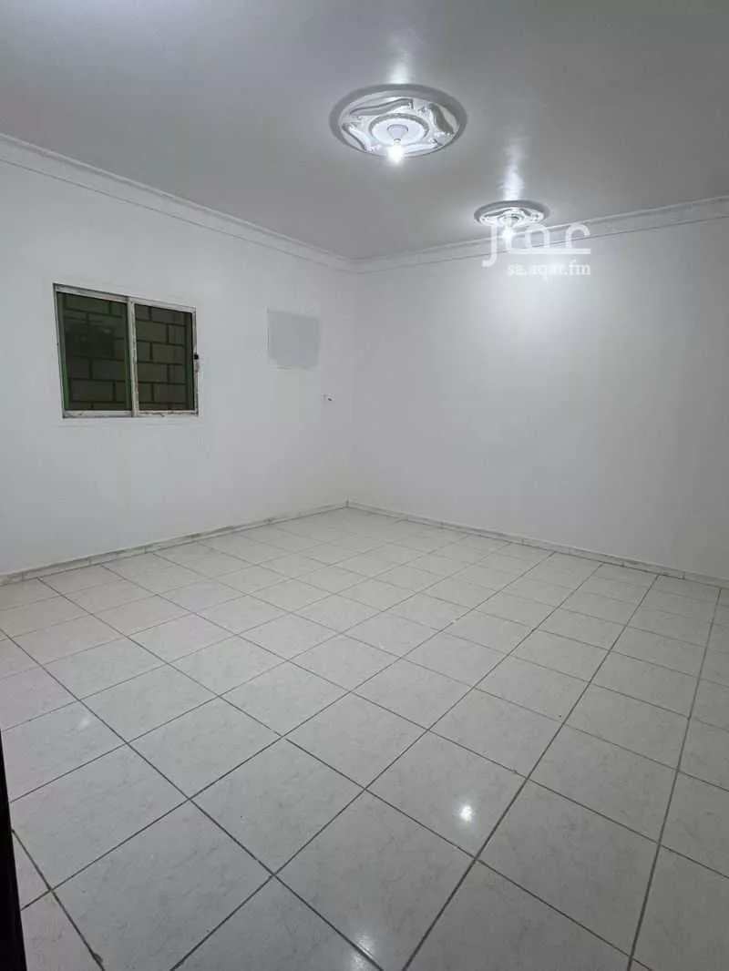 شقة 3 غرف في الرمال 4