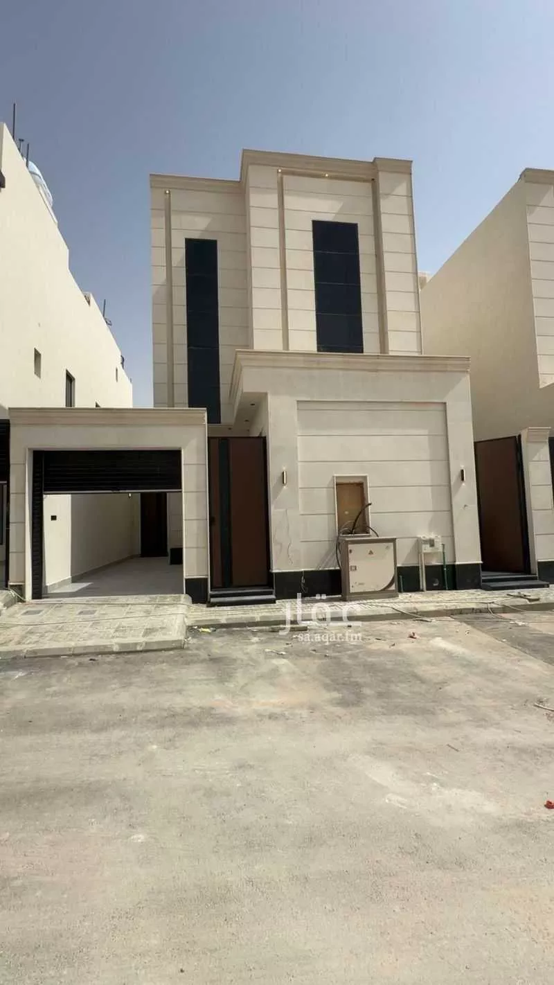 6 bedroom villa in Ash Sharq 1