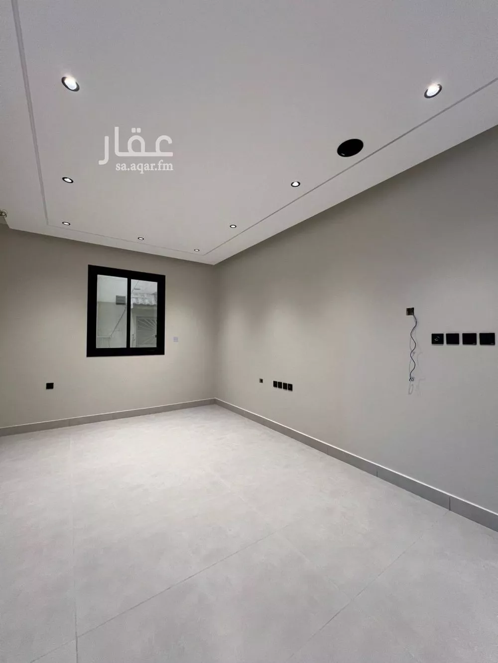 شقة 6 غرف في النزهة 4