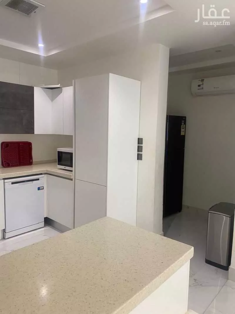 شقة 3 غرف في الملقا 10