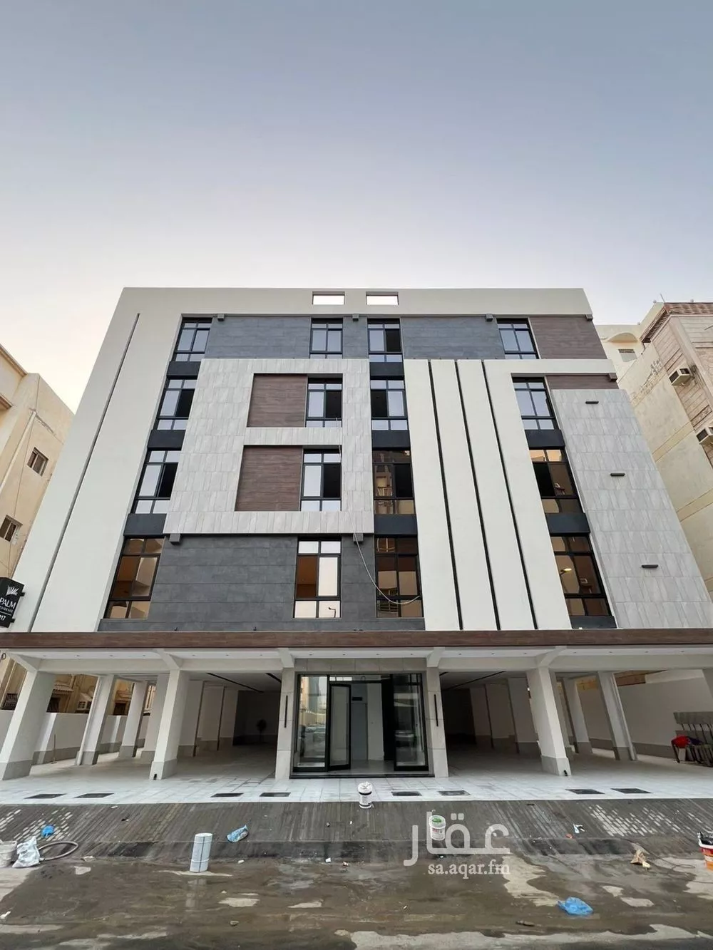 شقة 6 غرف في النزهة 1