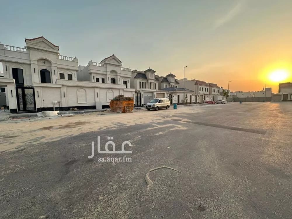 فيلا 7 غرف في الشراع 3