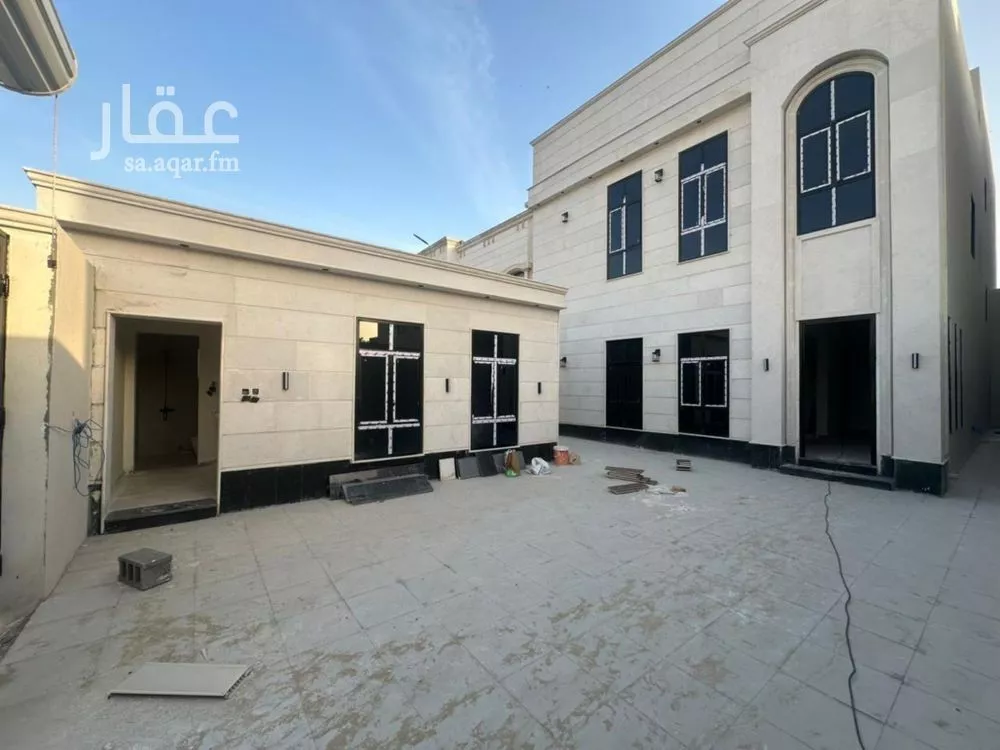 7 bedroom villa in Al Shiraa 2