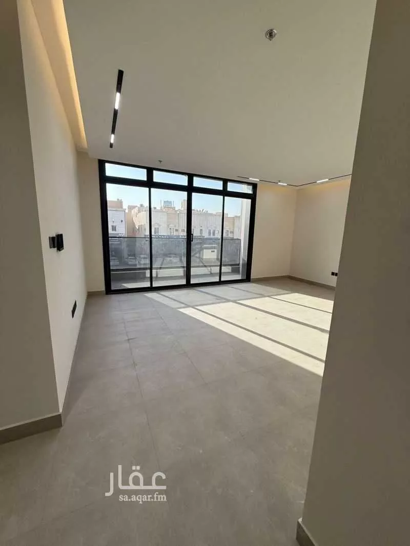 شقة 7 غرف في الرمال 1