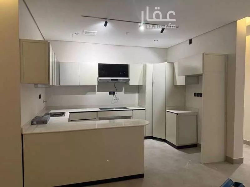 شقة 7 غرف في الرمال 4