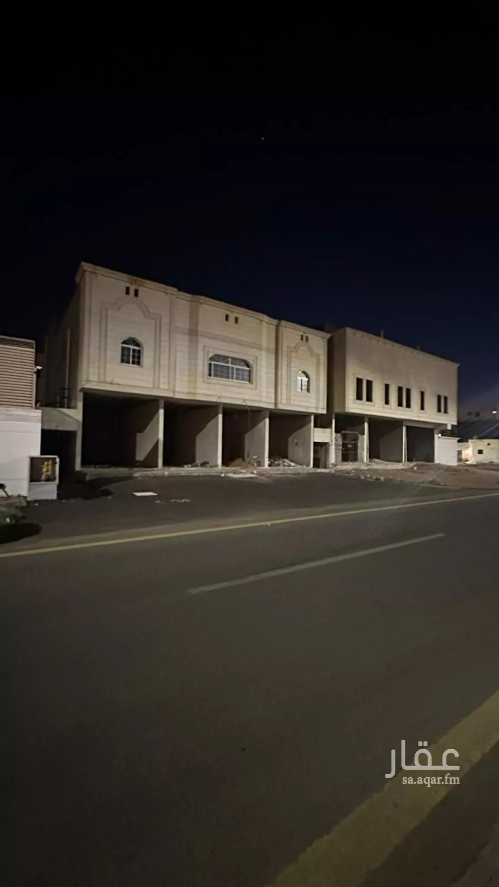 محل 594 م² في الملك فهد 4