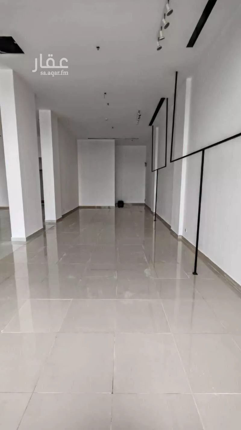 محل 2714 م² في الخزامى 1