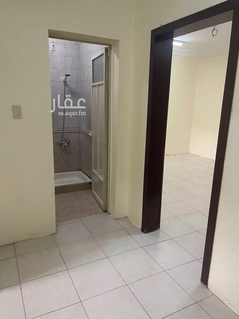 325 sqm building in Al Thuqbah 2