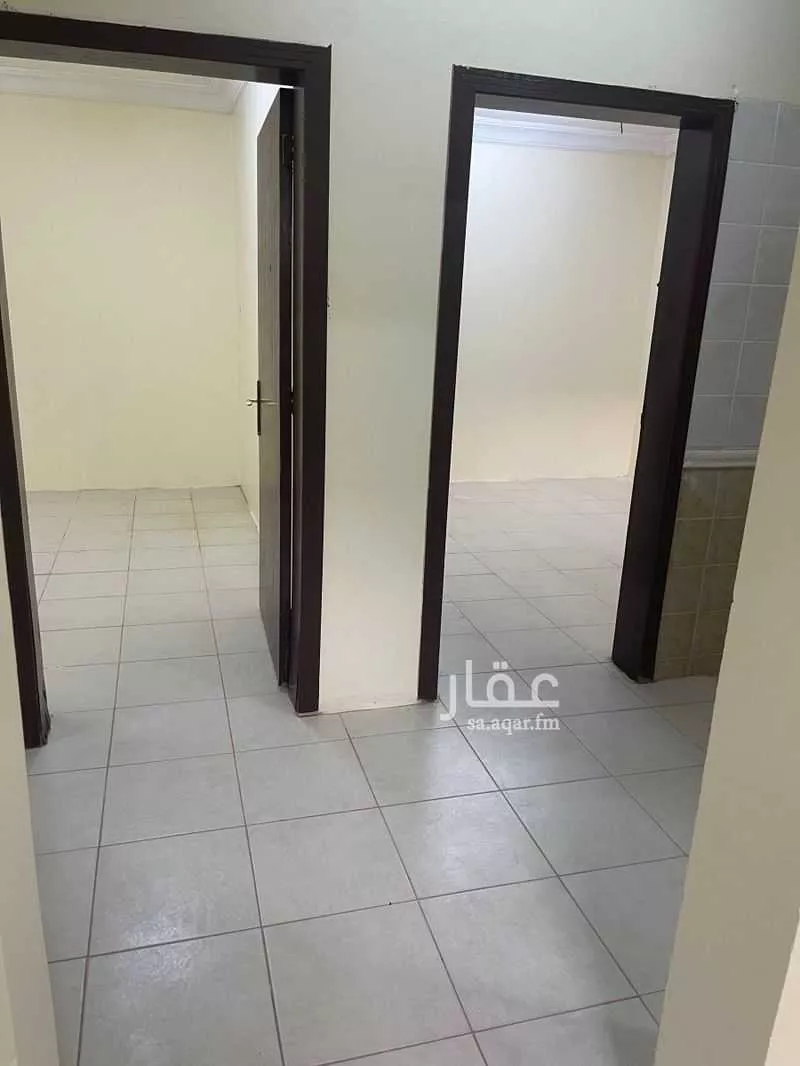 325 sqm building in Al Thuqbah 3