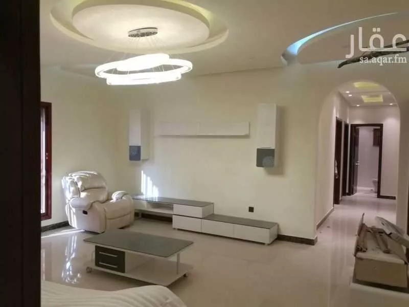 شقة 6 غرف في النزهة 3