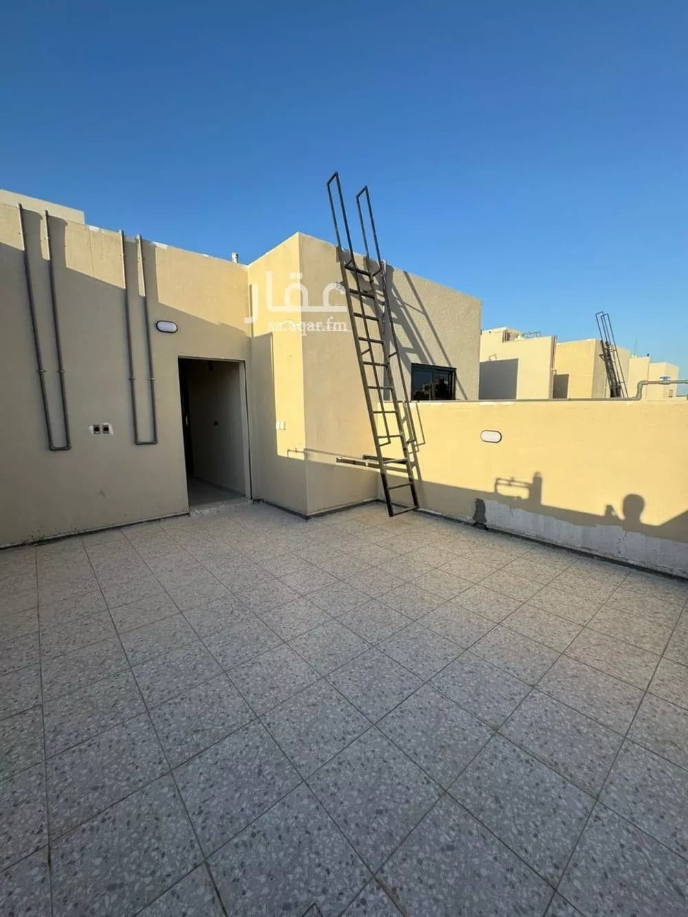 فيلا 6 غرف في الشاطئ الغربي 4