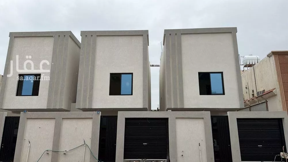 فيلا 4 غرف في احد