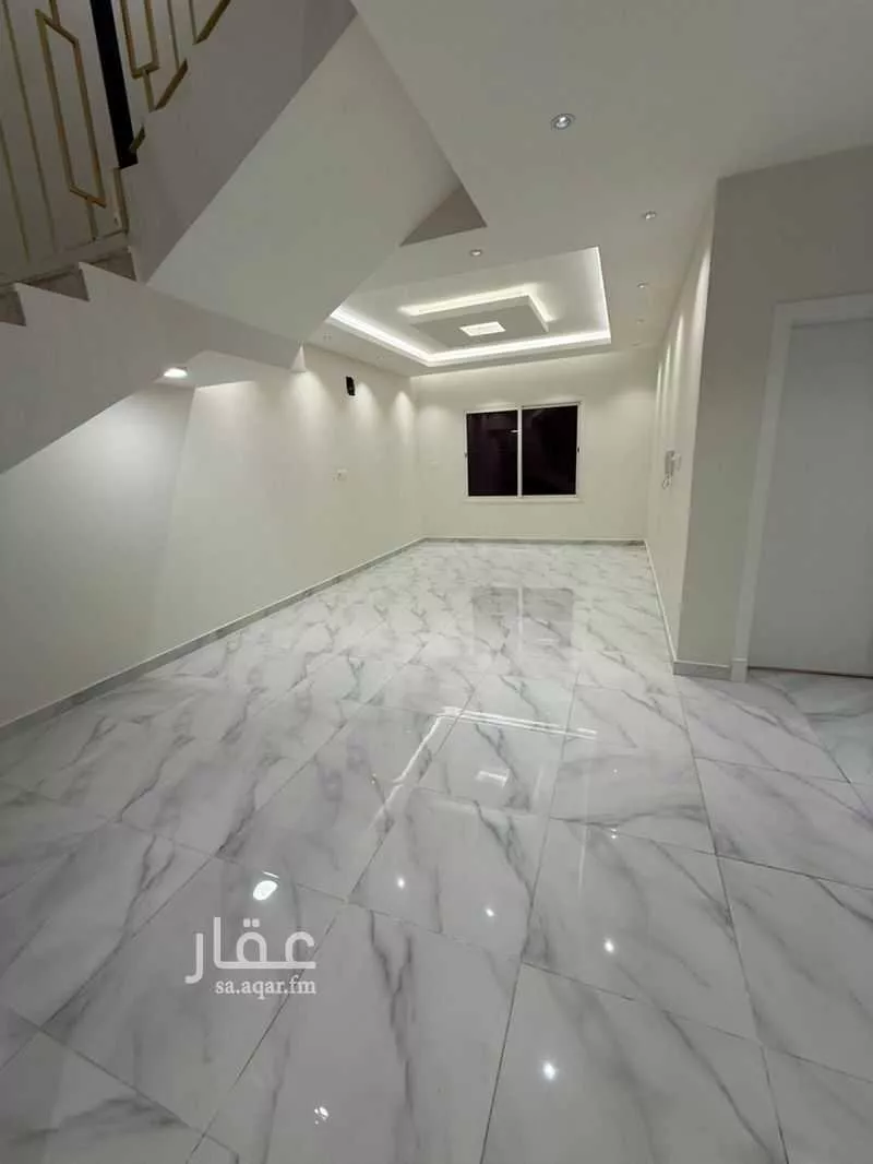 فيلا 6 غرف في ضاحية الملك فهد 1