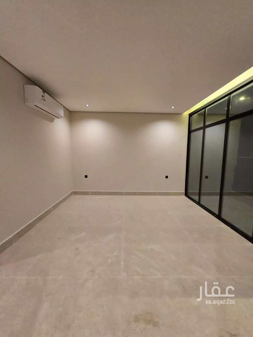 شقة 4 غرف في الحمرا 23