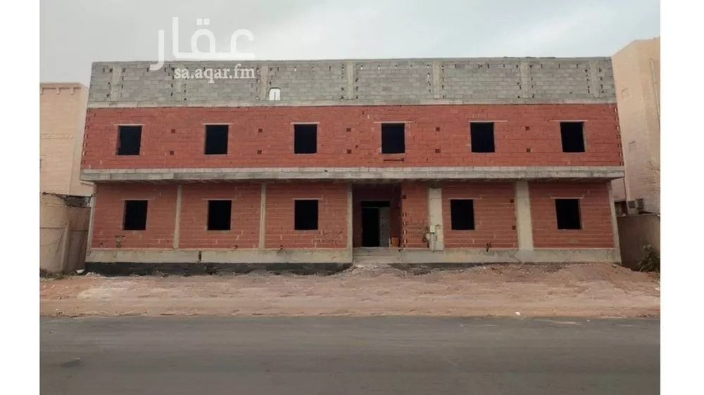 1032 sqm building in Al Difa 3