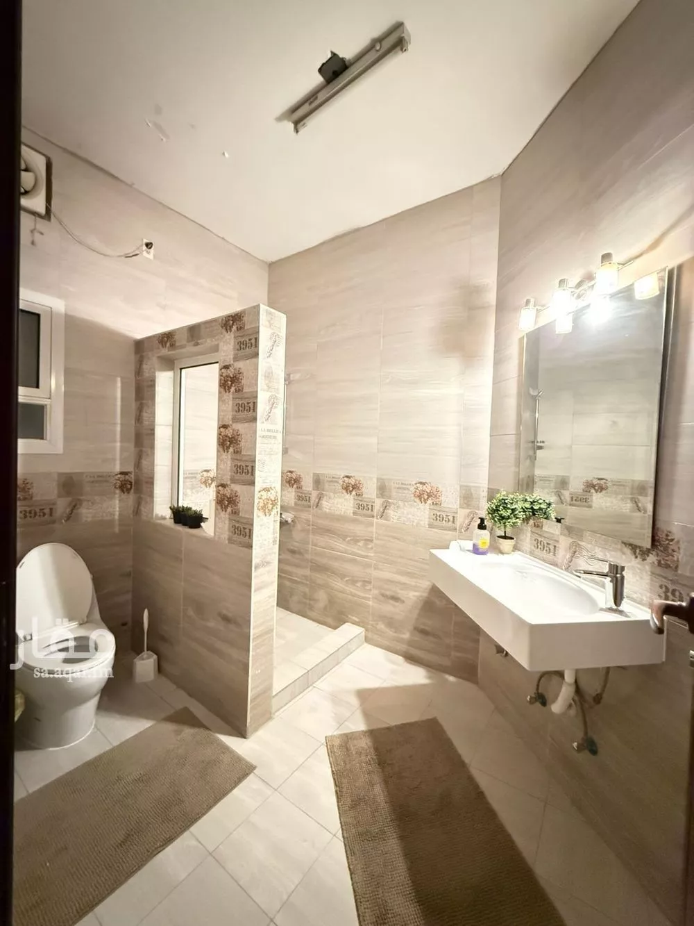 فيلا 7 غرف في الجامعة 2