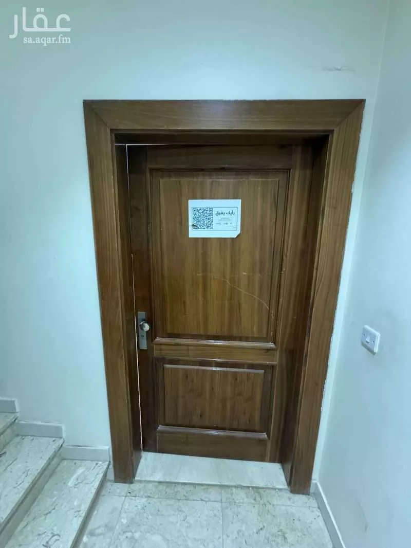 مكتب 627 م² في الورود 2