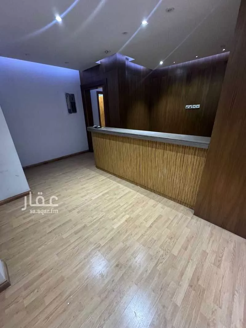 مكتب 627 م² في الورود 3