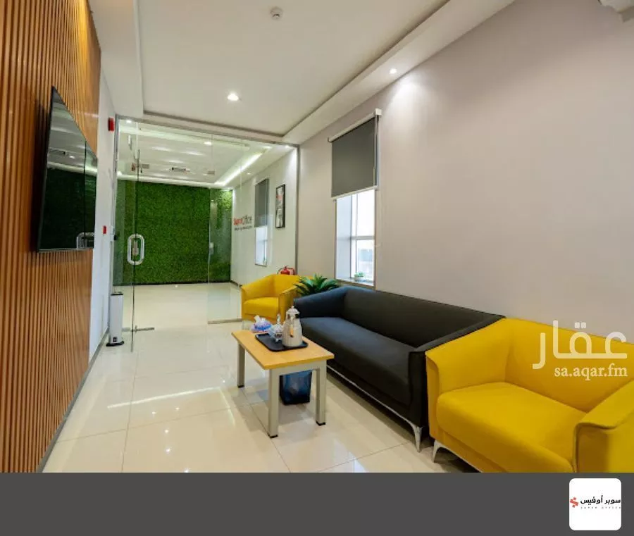 مكتب 884 م² في العارض 4