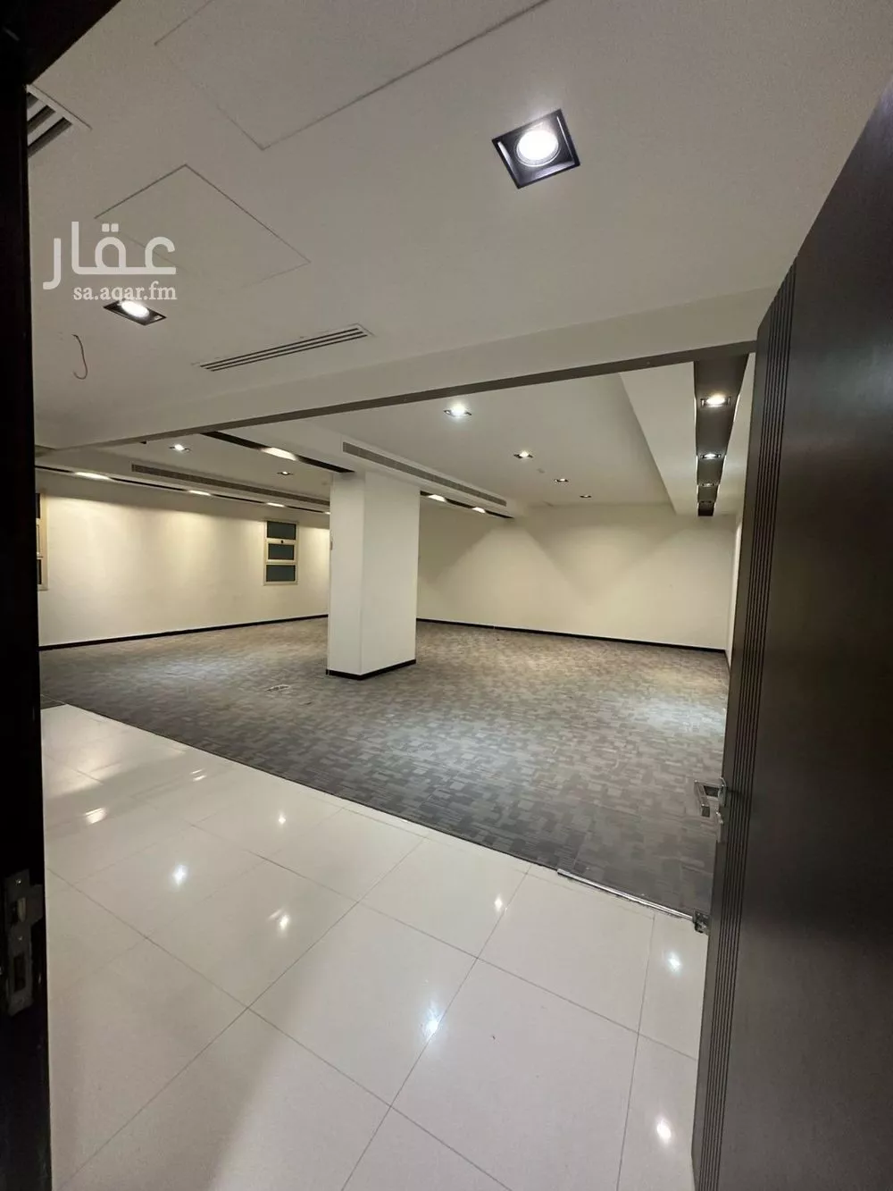 1050 sqm office in Al Narjis 12