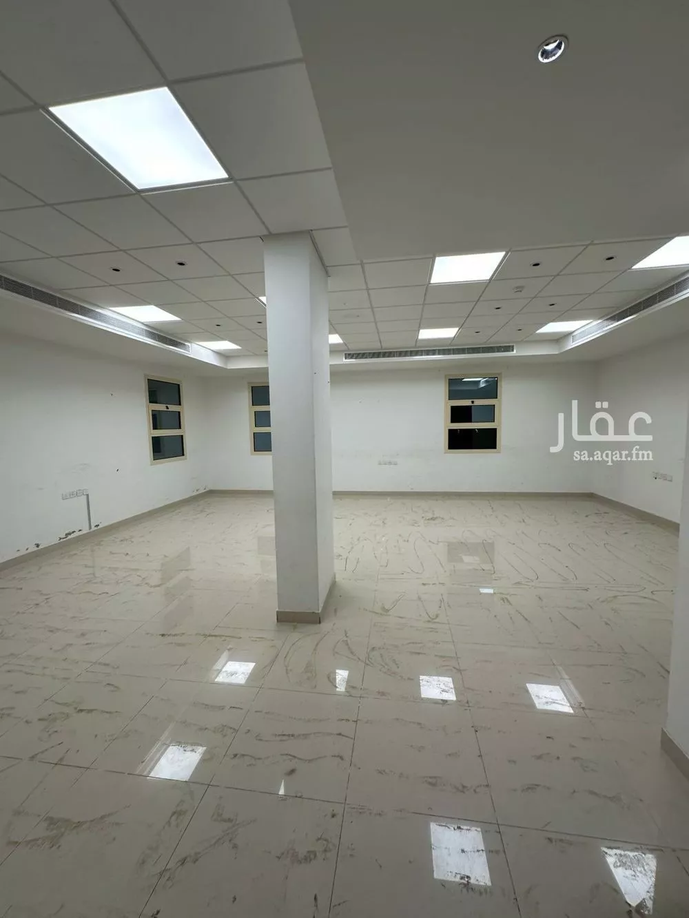 1050 sqm office in Al Narjis 6
