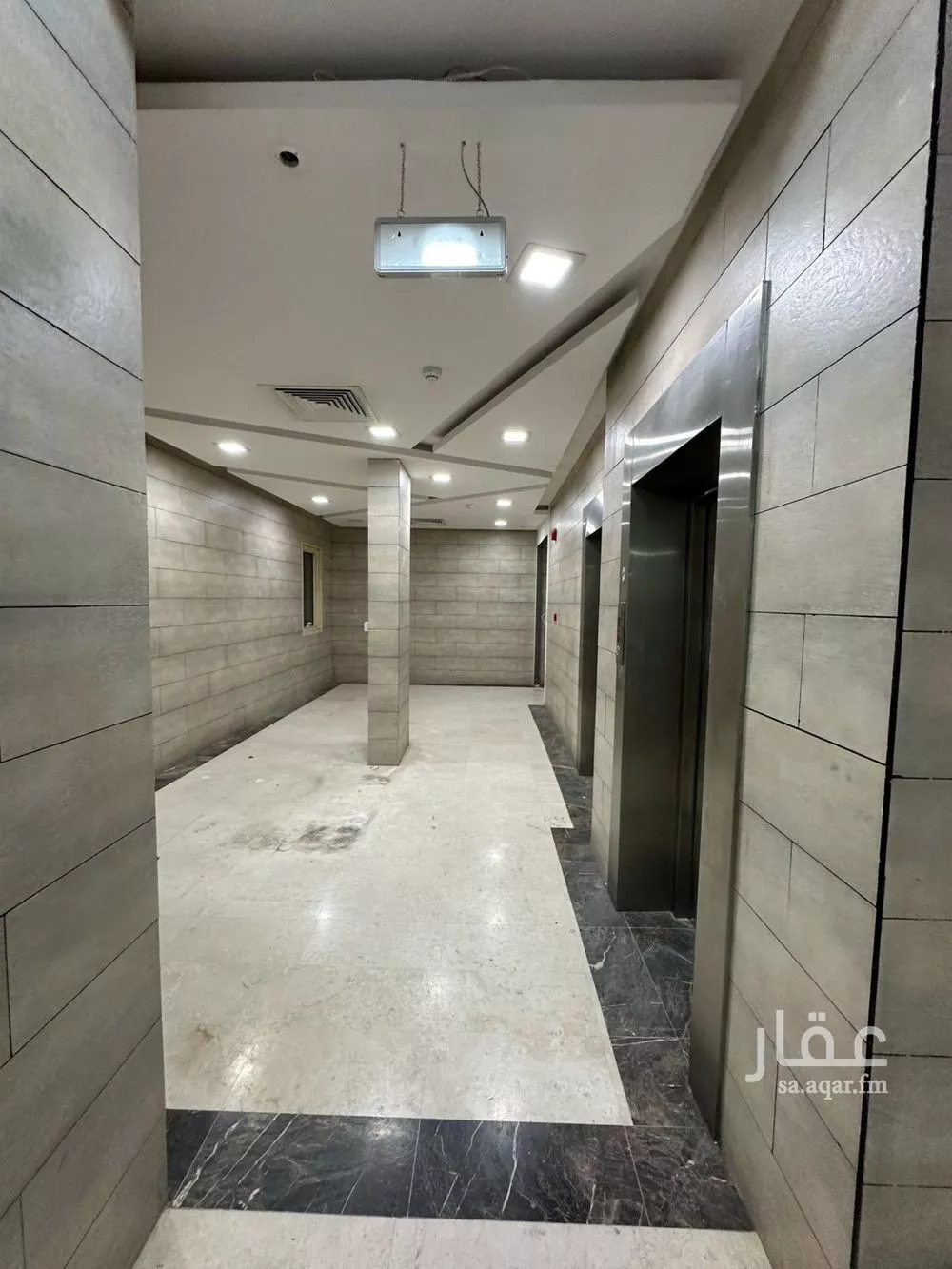 1050 sqm office in Al Narjis 10