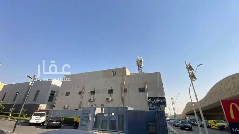 900 sqm building in Al Nuzhah 2