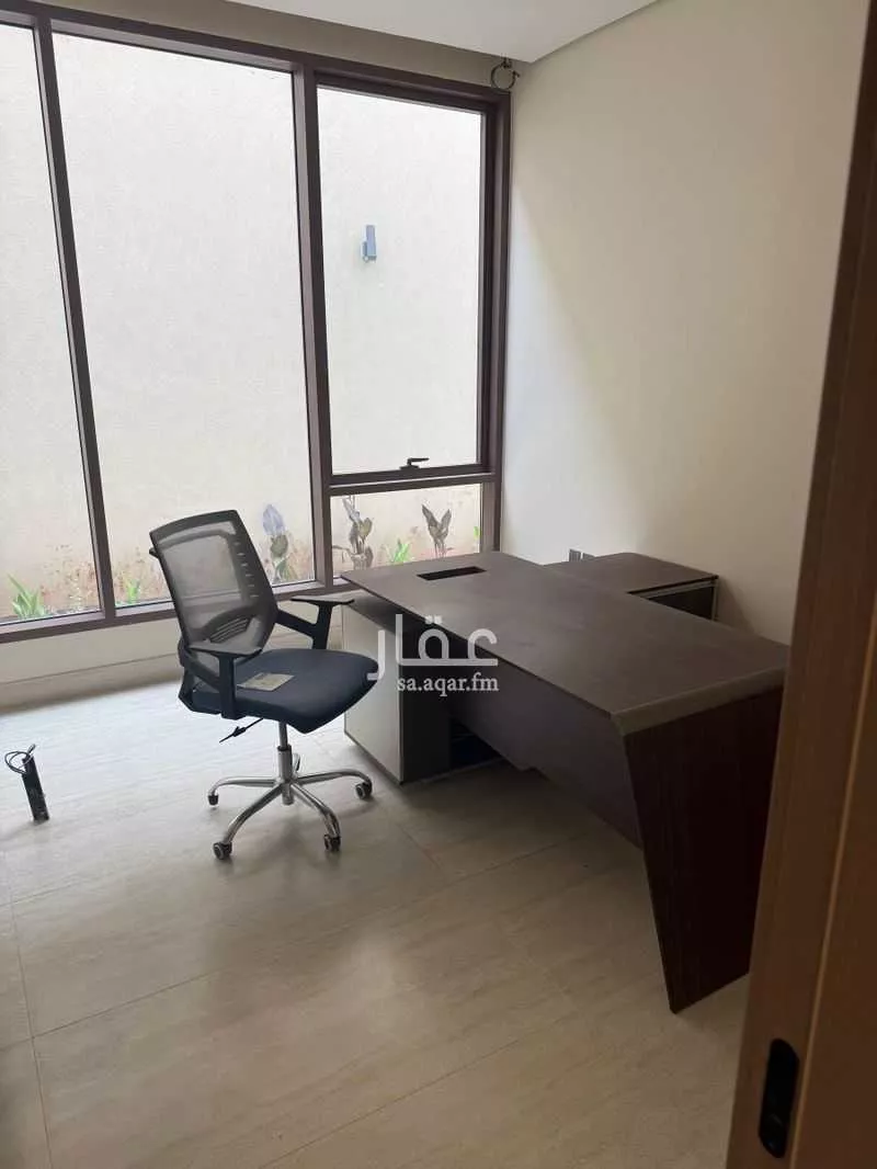 مكتب 155 م² في الروضة 4