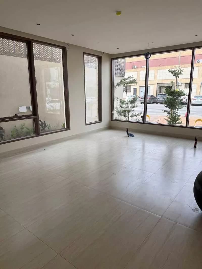 مكتب 155 م² في الروضة 9