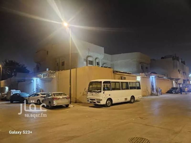 عمارة 839 م² في عتيقة 2