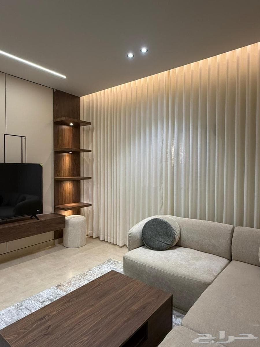 شقة 1 غرف في العارض 10