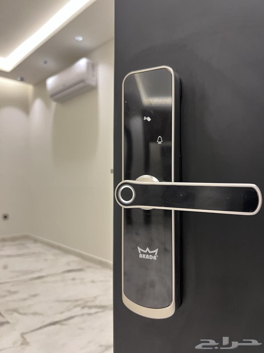 شقة 4 غرف في العارض 15