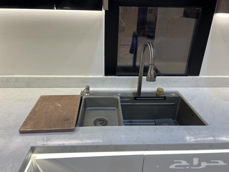 شقة 4 غرف في العارض 16