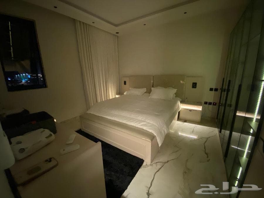 شقة 4 غرف في العارض 4