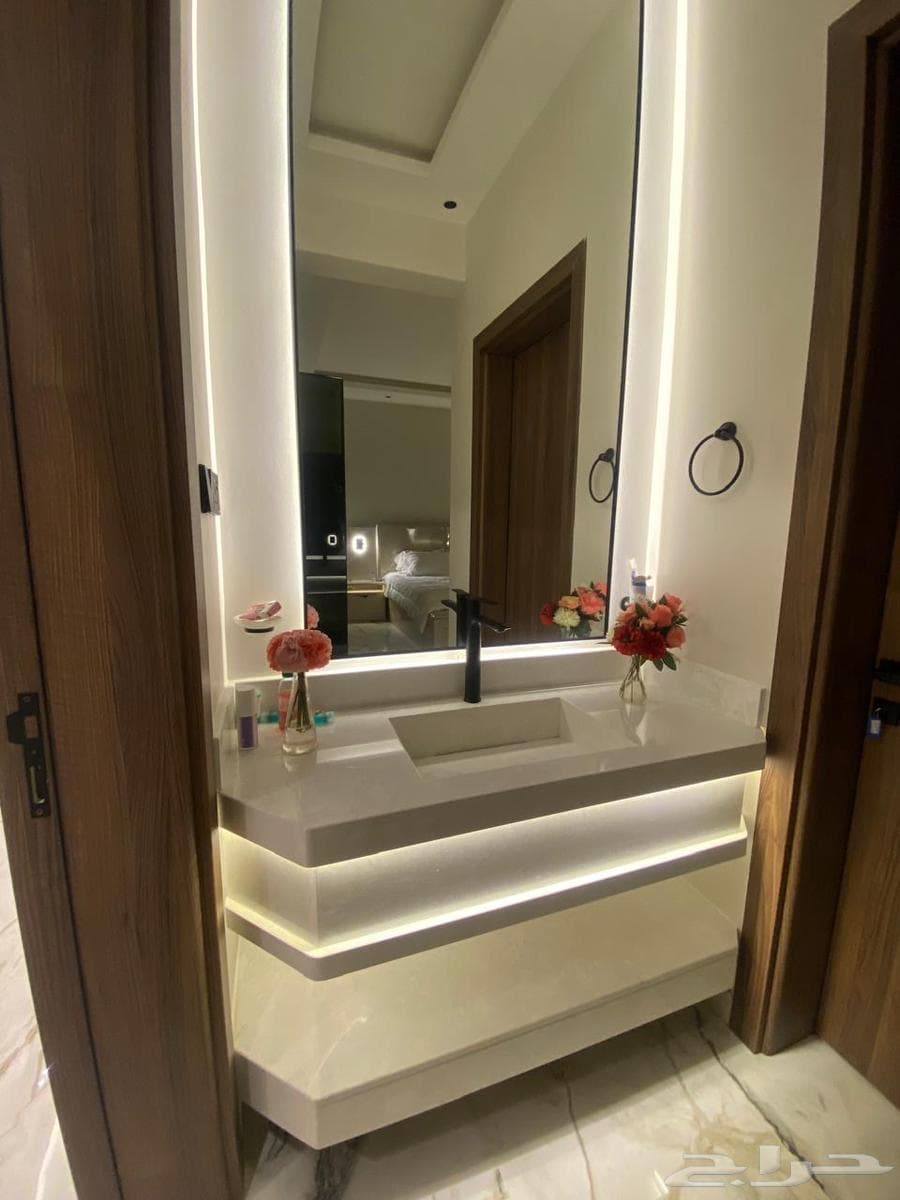 شقة 4 غرف في العارض 5