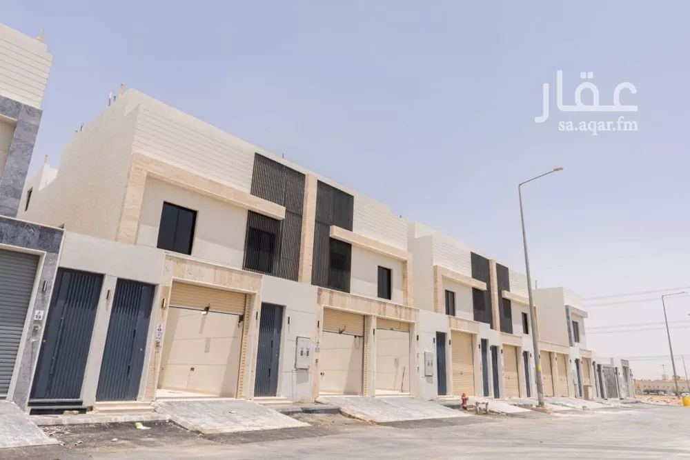 فيلا 5 غرف في عكاظ 1