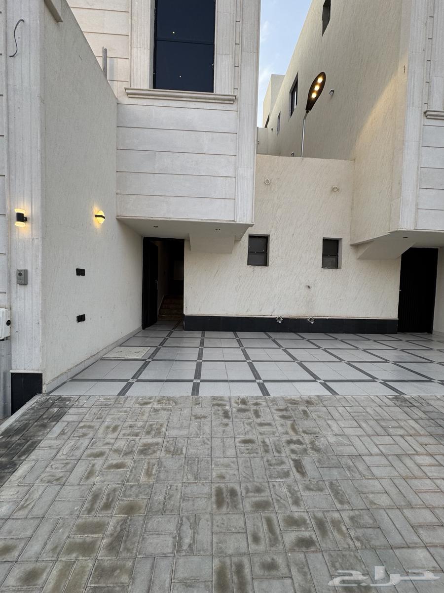 فيلا 7 غرف في الجنادرية 1