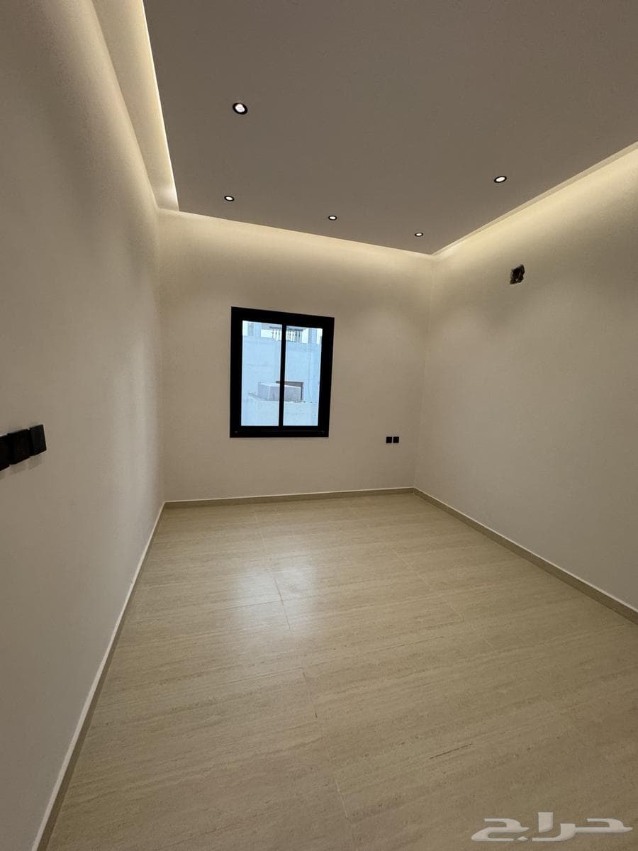 فيلا 7 غرف في الجنادرية 11