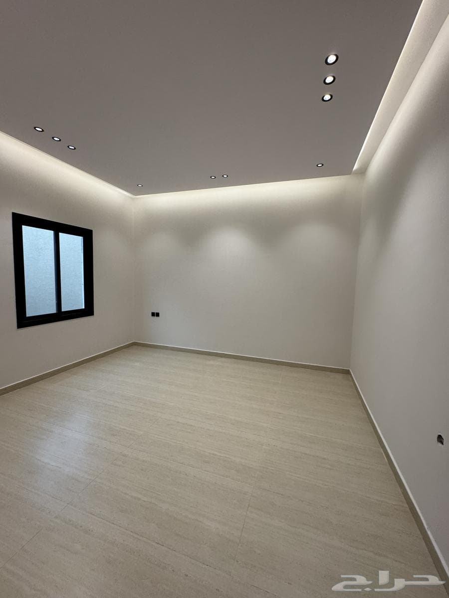 فيلا 7 غرف في الجنادرية 8