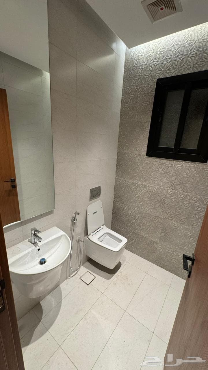 شقة 4 غرف في المروة 7