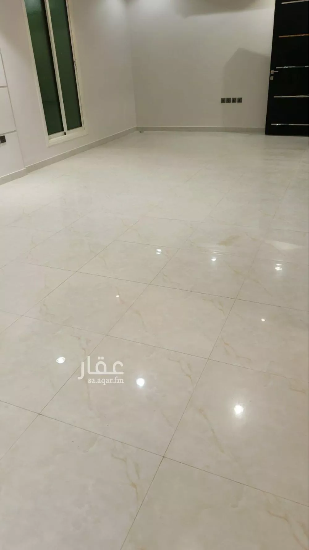 فيلا 4 غرف في النرجس 19