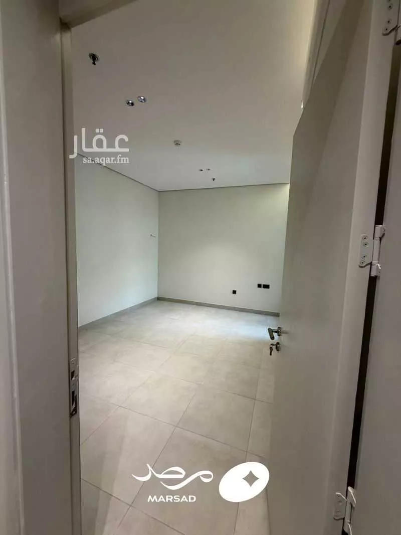 شقة 4 غرف في العارض 12