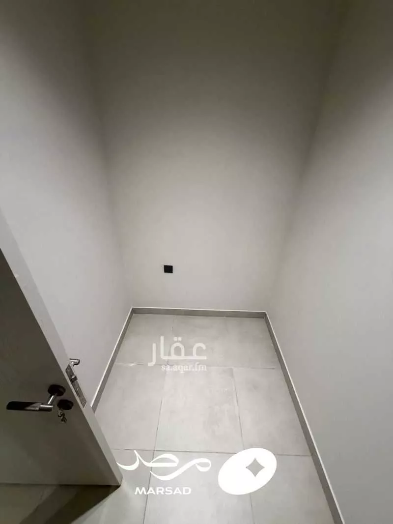 شقة 4 غرف في العارض 4