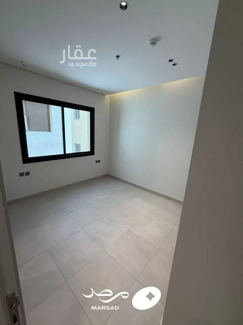 شقة 4 غرف في العارض 8