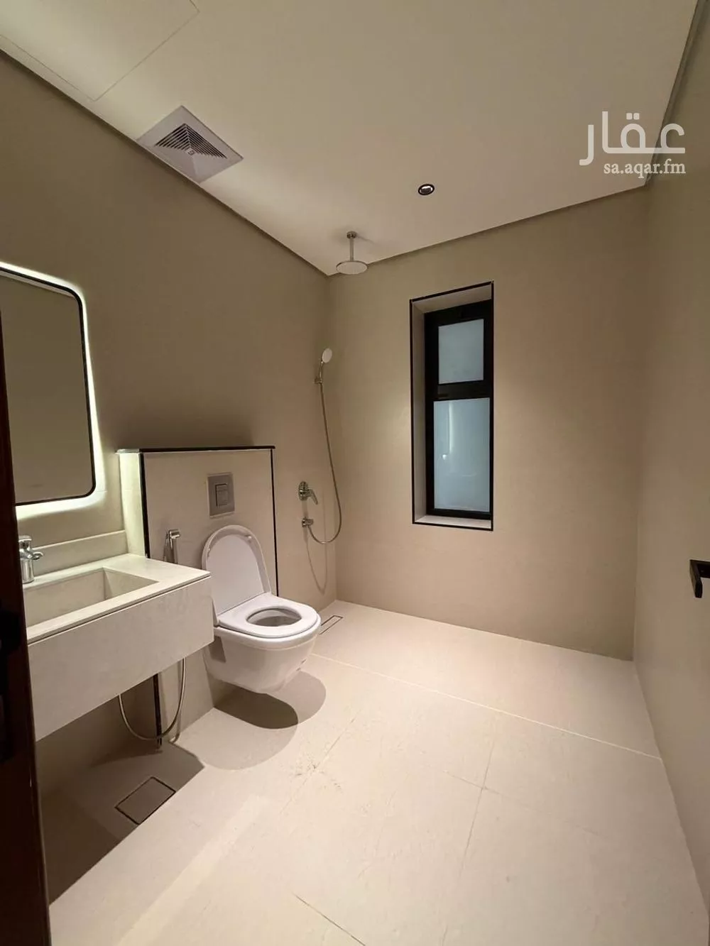 4 bedroom apartment in Ash Shati Al Gharbi 3