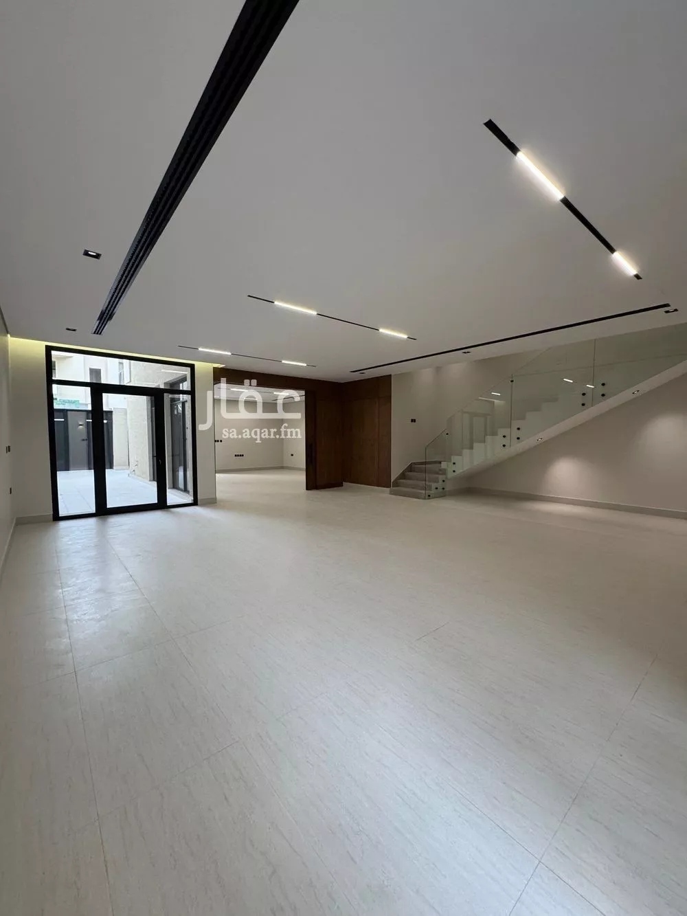 فيلا 6 غرف في النرجس 4